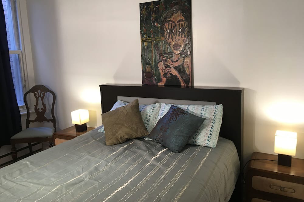 Photo of Bedroom in Vieux-Limoilou