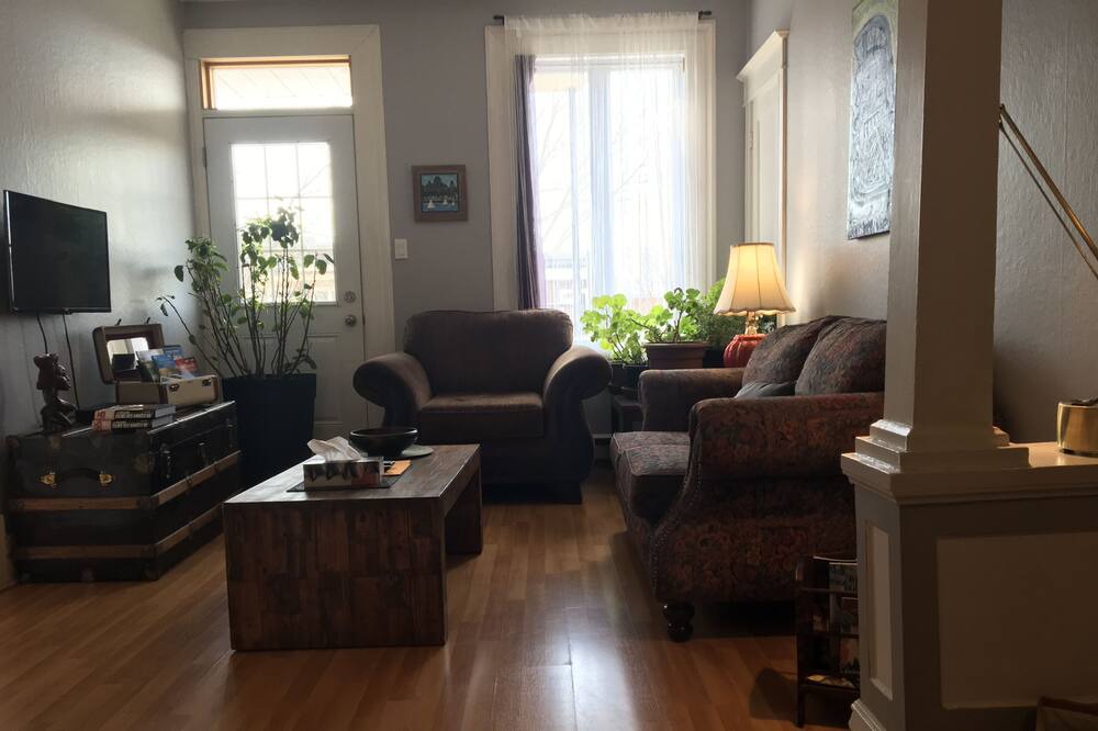 Photo of Livingroom in Vieux-Limoilou