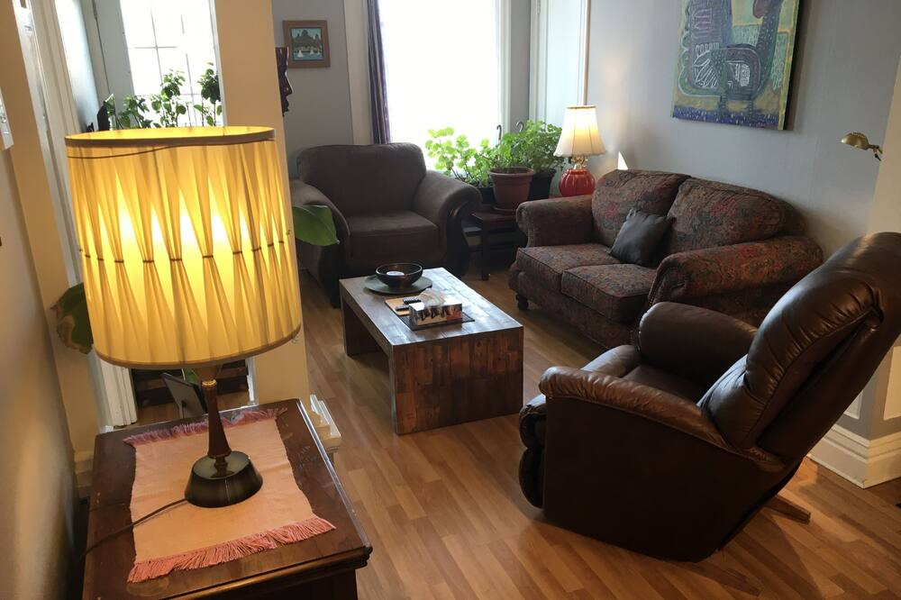 Photo of Livingroom in Vieux-Limoilou