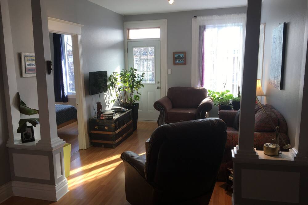 Photo of Livingroom in Vieux-Limoilou