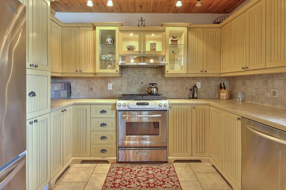Photo of Kitchen in Saint-Faustin-Lac-Carre