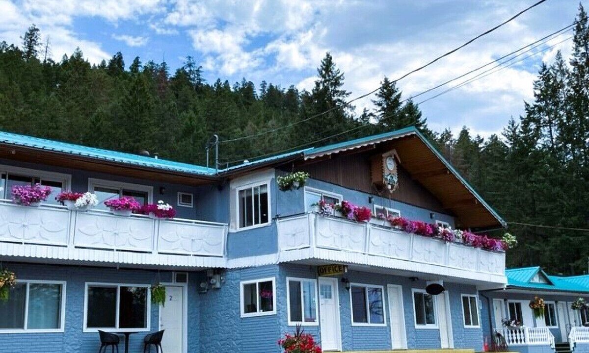 Photo of Outdoor in Radium Hot Springs