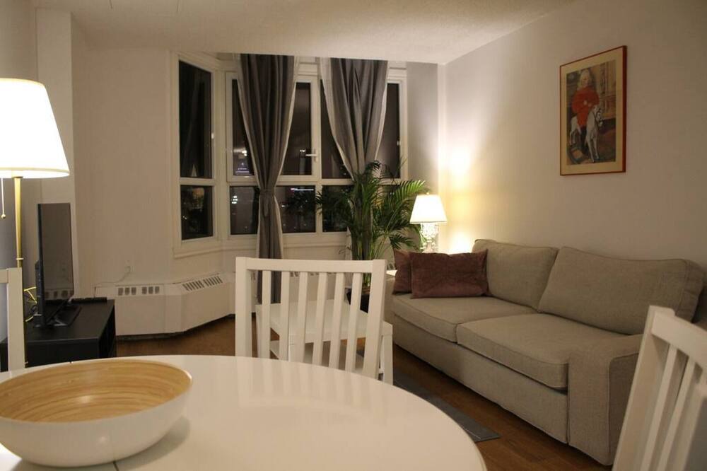 Photo of Livingroom in Shaughnessy Village