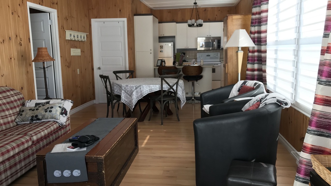 Photo of Livingroom in Saint-Jean-de-l'lle-d'Orleans