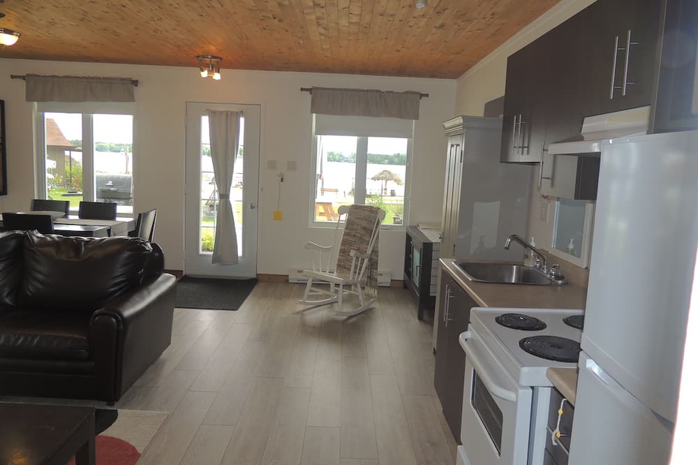 Photo of Livingroom in Larouche