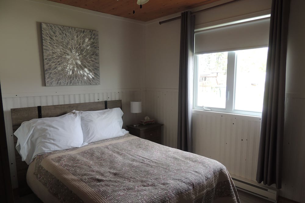 Photo of Bedroom in Larouche