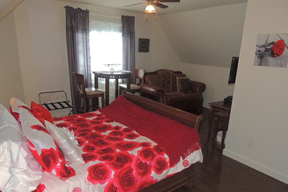 Photo of Bedroom in Larouche