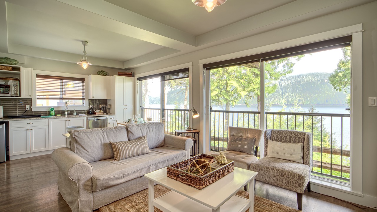 Photo of Livingroom in Port Renfrew