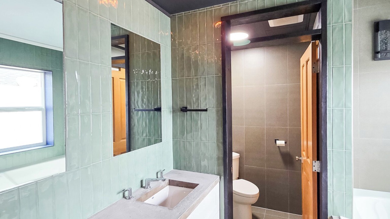 Photo of Bathroom in Invermere