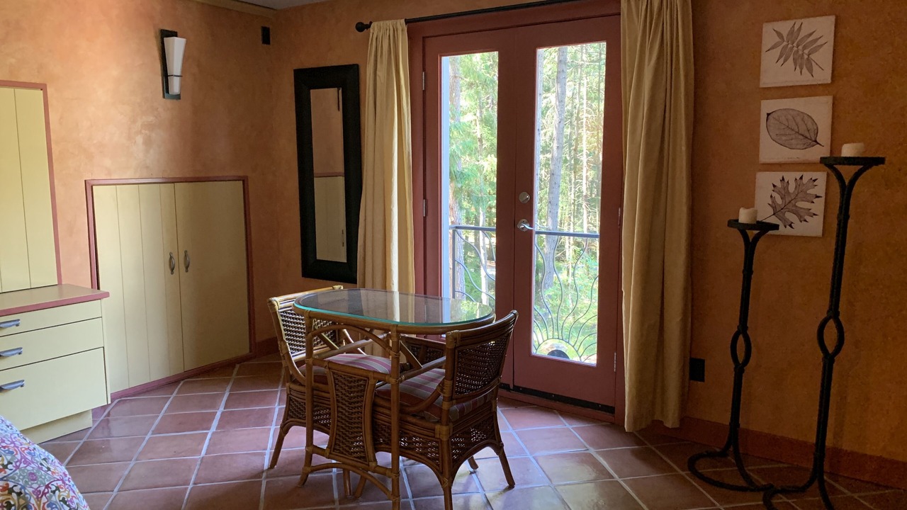 Photo of Livingroom in Salt Spring Island
