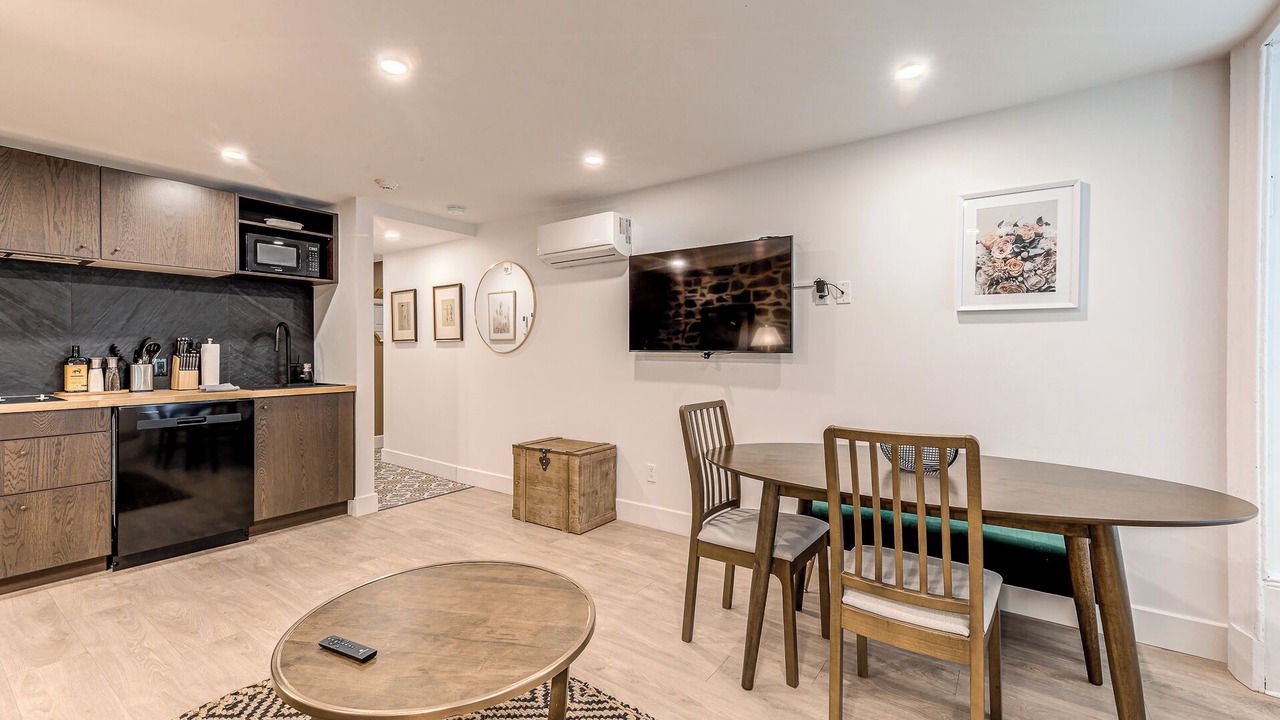 Photo of Livingroom in Vieux-Quebec-Cap-Blanc-colline Parlementaire