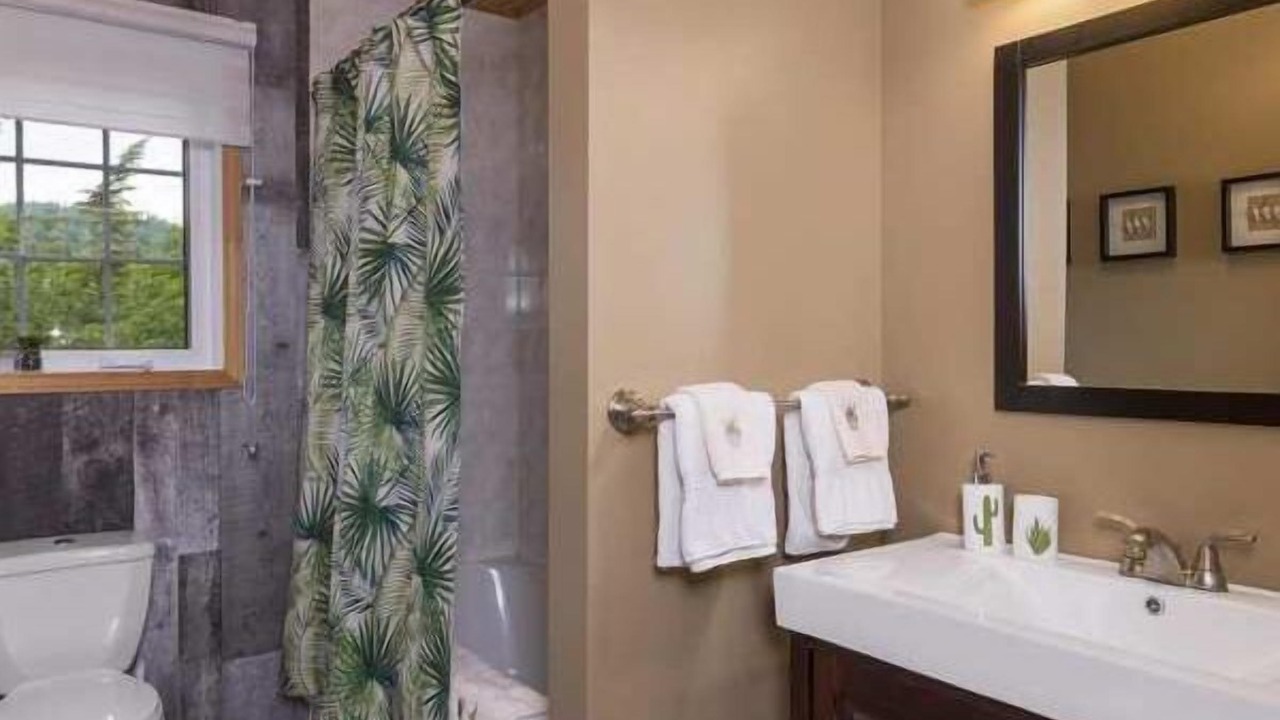 Photo of Bathroom in Saint-Joseph-de-la-Rive