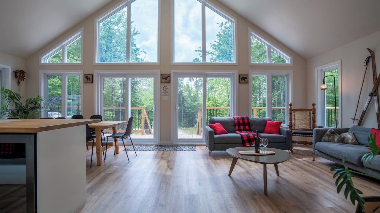 Photo of Livingroom in Amherst