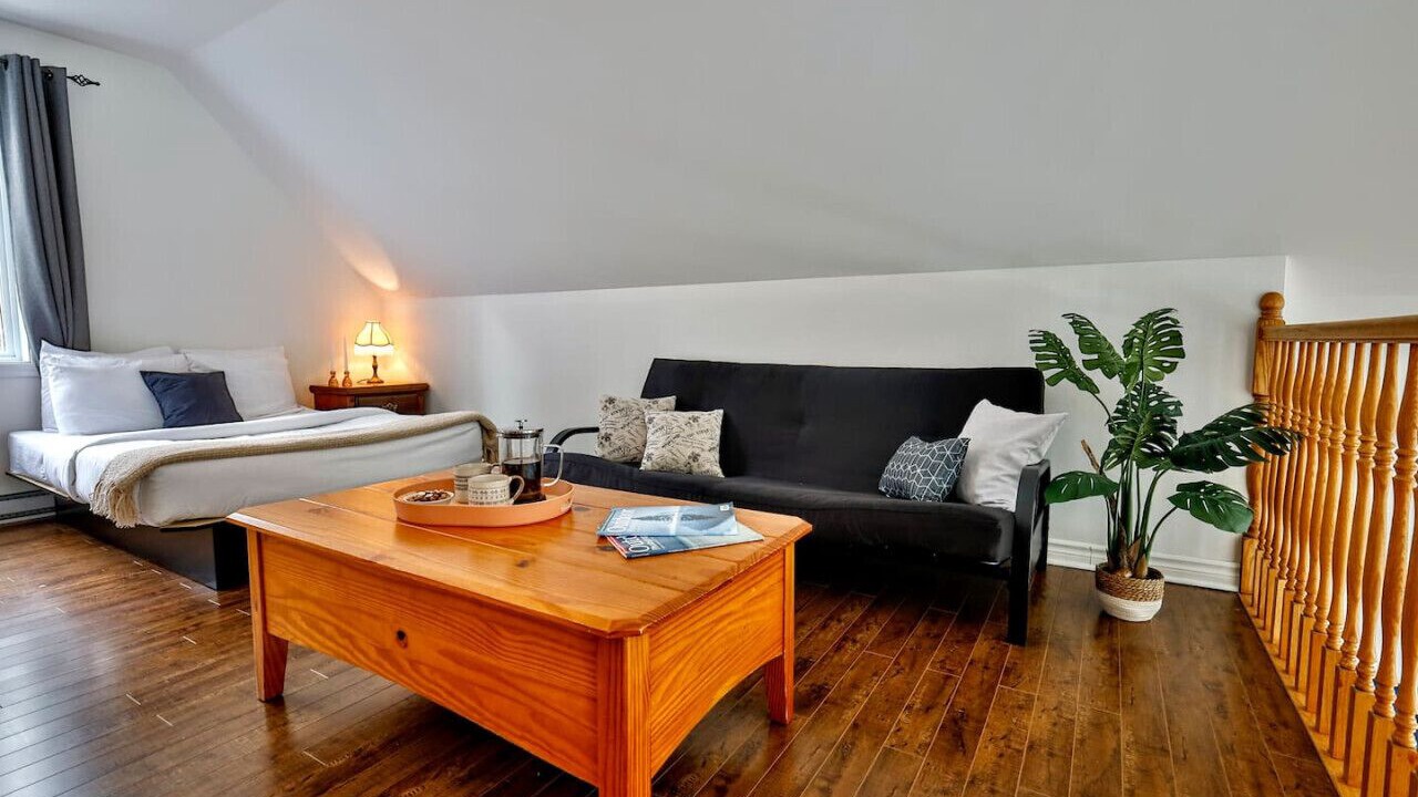 Photo of Livingroom in Val-des-Lacs
