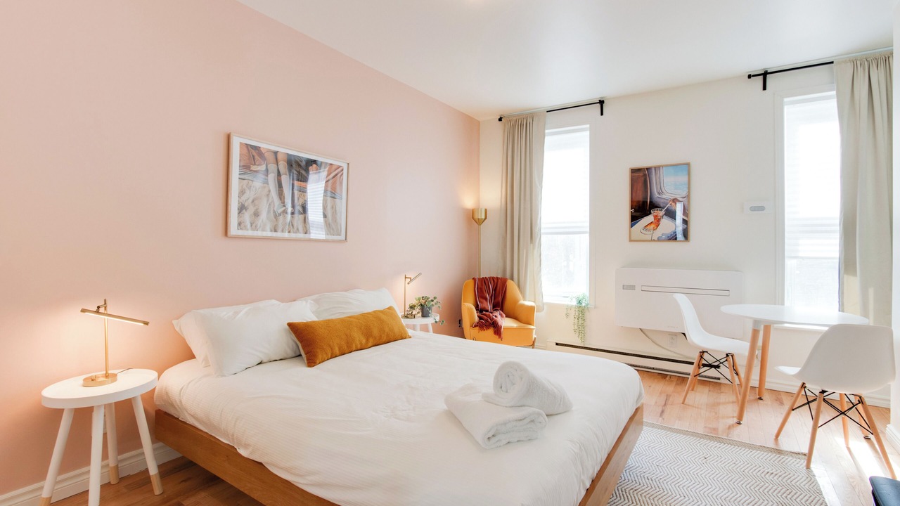 Photo of Bedroom in Latin Quarter