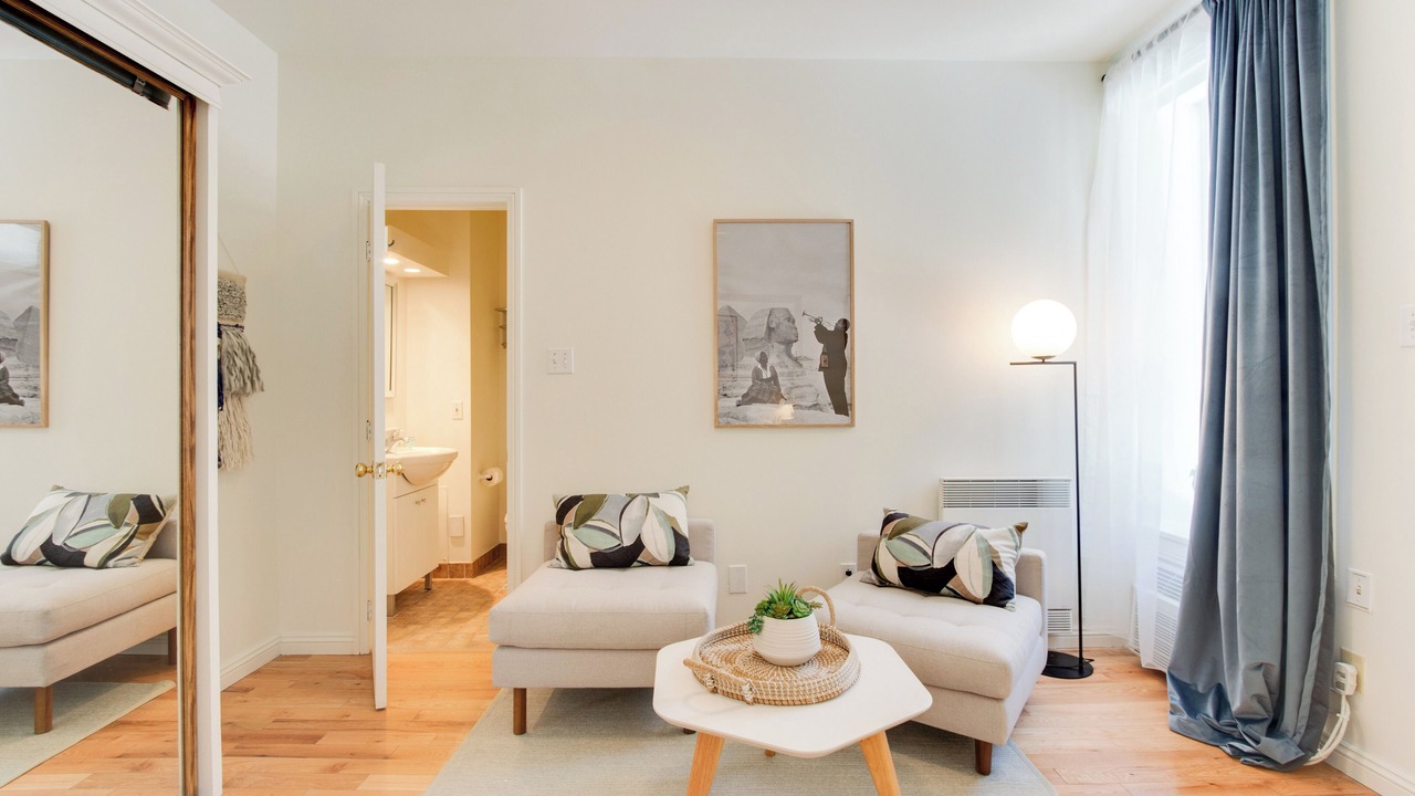 Photo of Bedroom in Latin Quarter