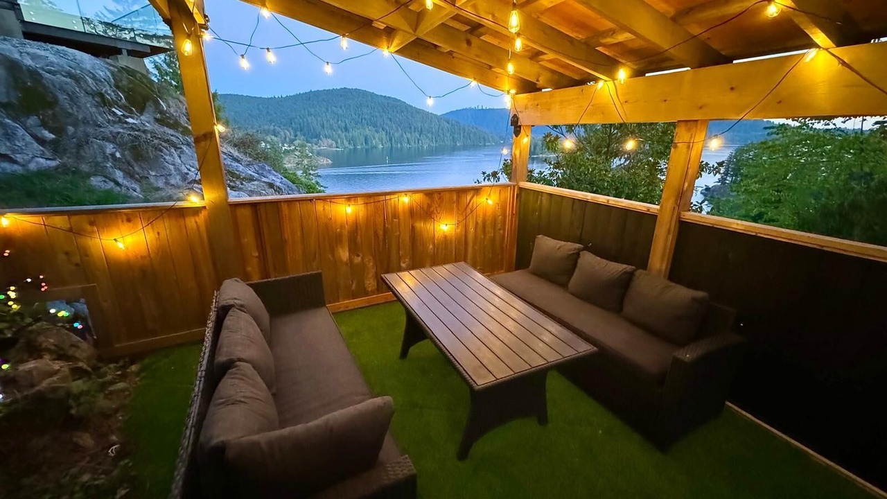 Photo of Patio Balcony in District of North Vancouver