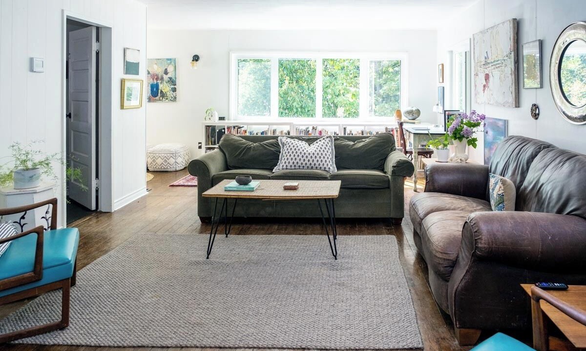 Photo of Livingroom in Shawnigan Lake