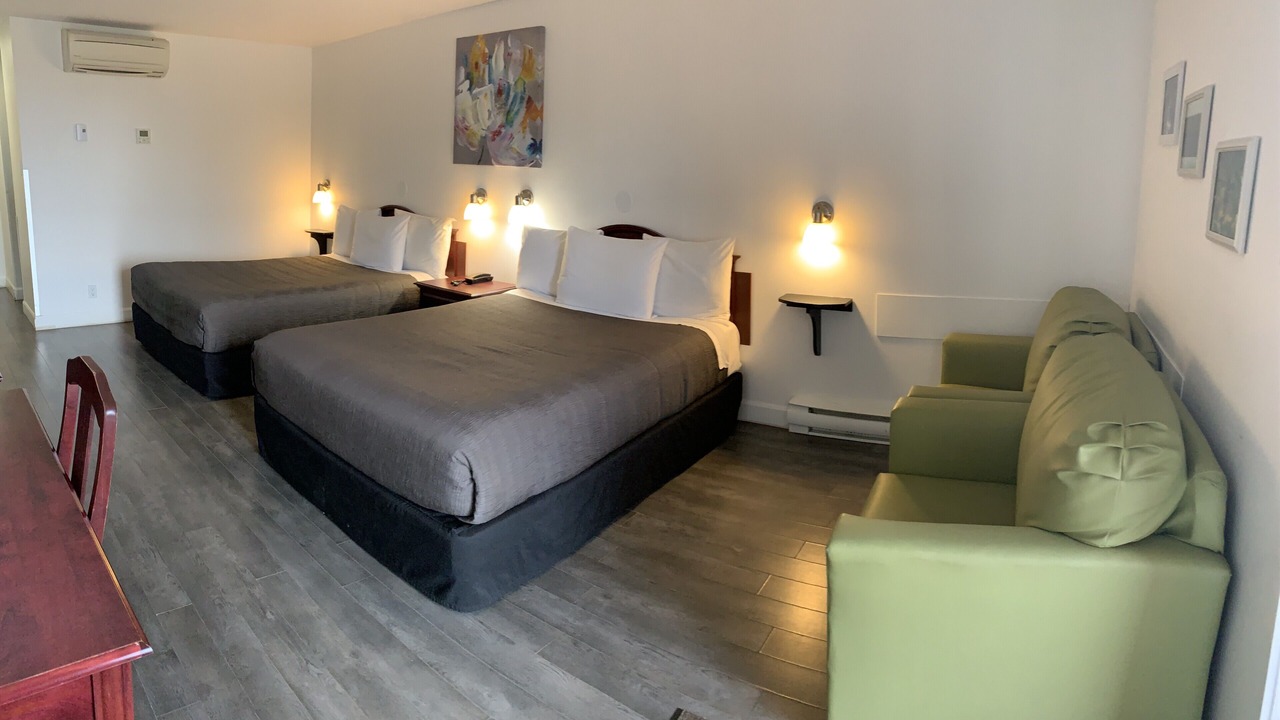 Photo of Bedroom in Les Escoumins