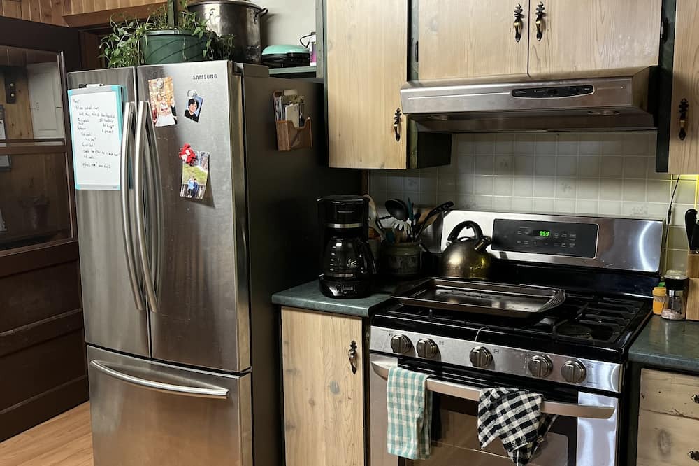 Photo of Kitchen in Telkwa