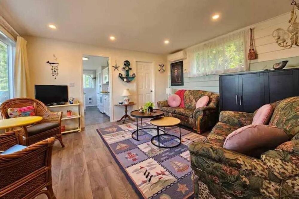Photo of Livingroom in Chemainus