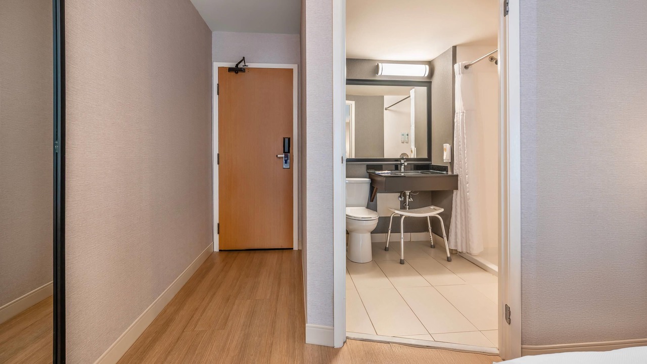 Photo of Bedroom in Laval
