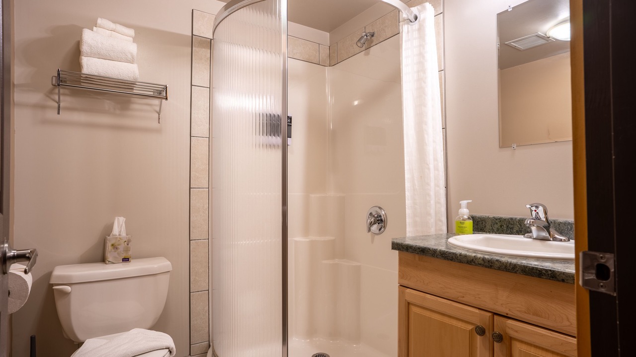 Photo of Bathroom in Golden