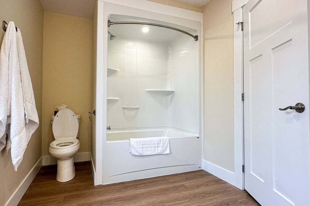 Photo of Bathroom in Argyle Shore