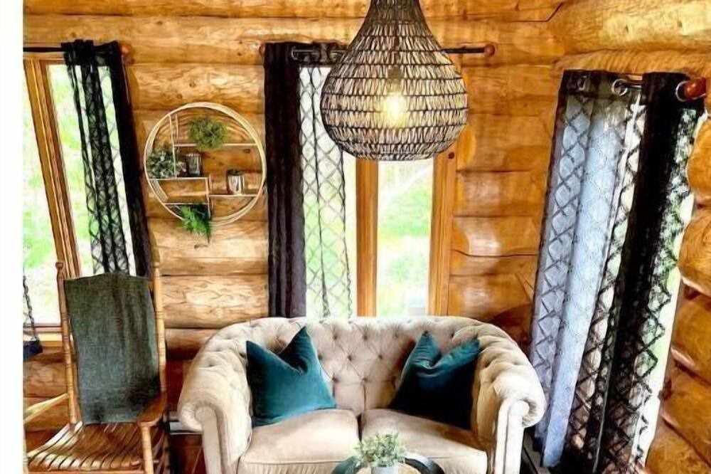 Photo of Livingroom in Saint-Gabriel-de-Valcartier