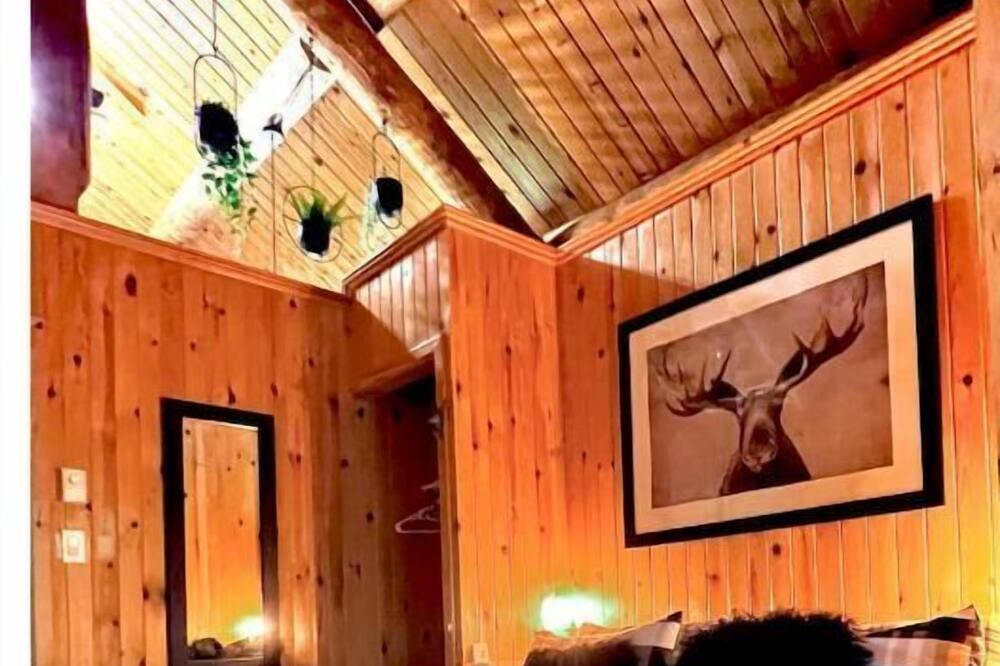 Photo of Bedroom in Saint-Gabriel-de-Valcartier