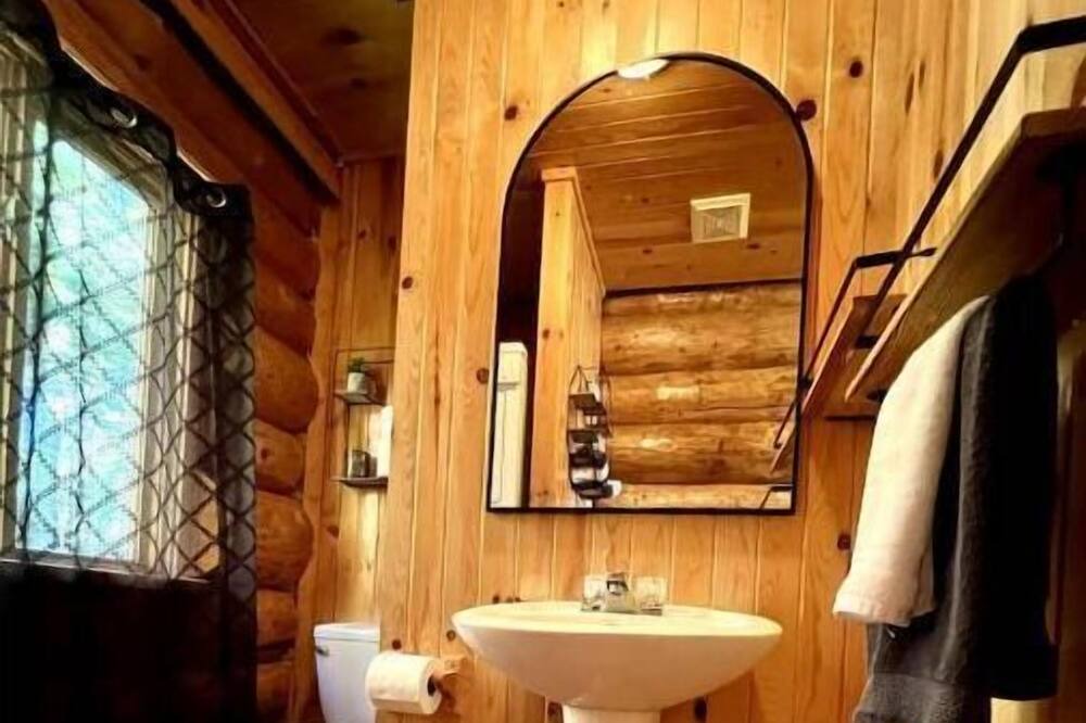 Photo of Bathroom in Saint-Gabriel-de-Valcartier