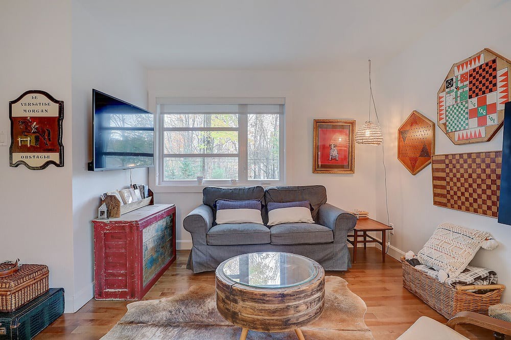 Photo of Livingroom in Lac-Brome
