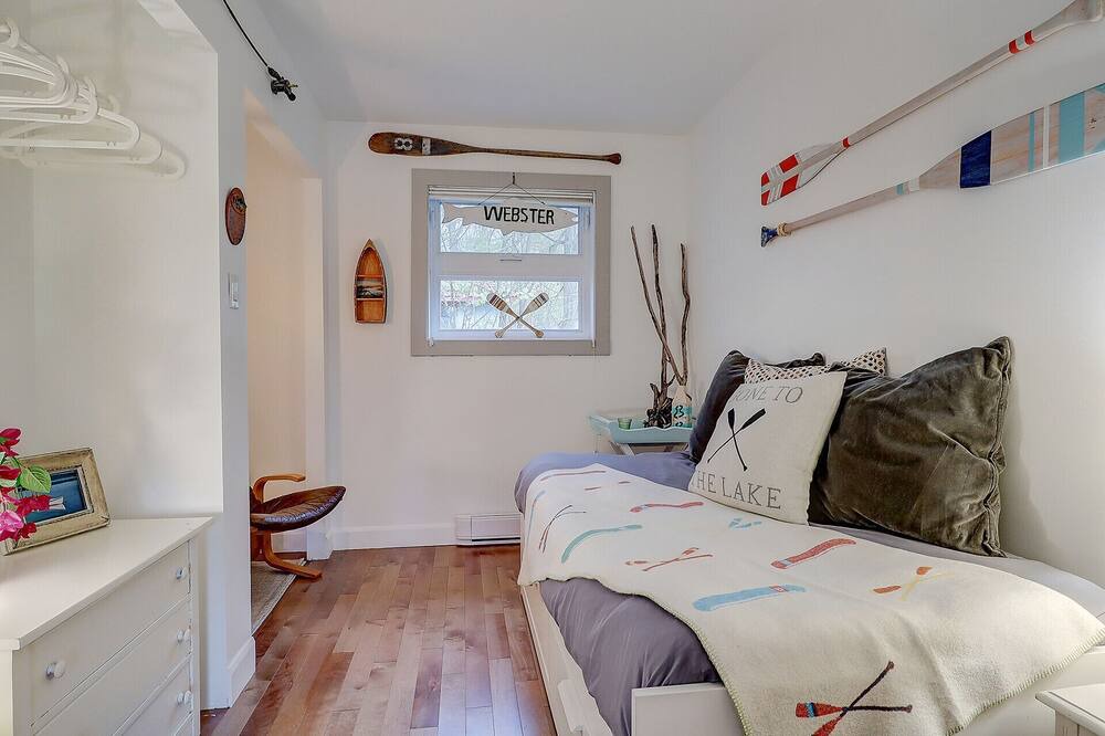 Photo of Bedroom in Lac-Brome