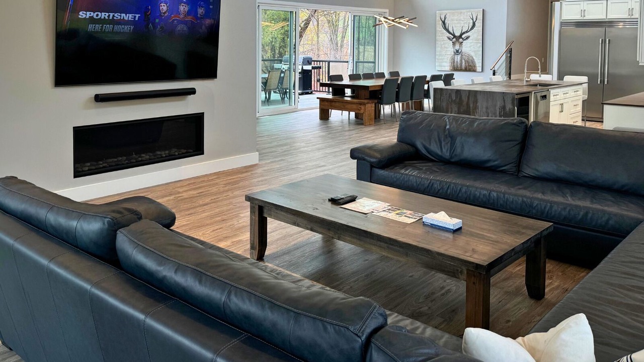 Photo of Livingroom in Glen Huron