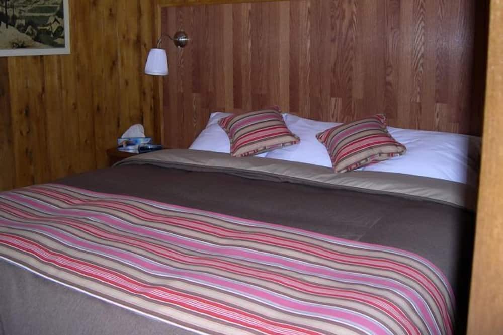 Photo of Bedroom in Rawdon