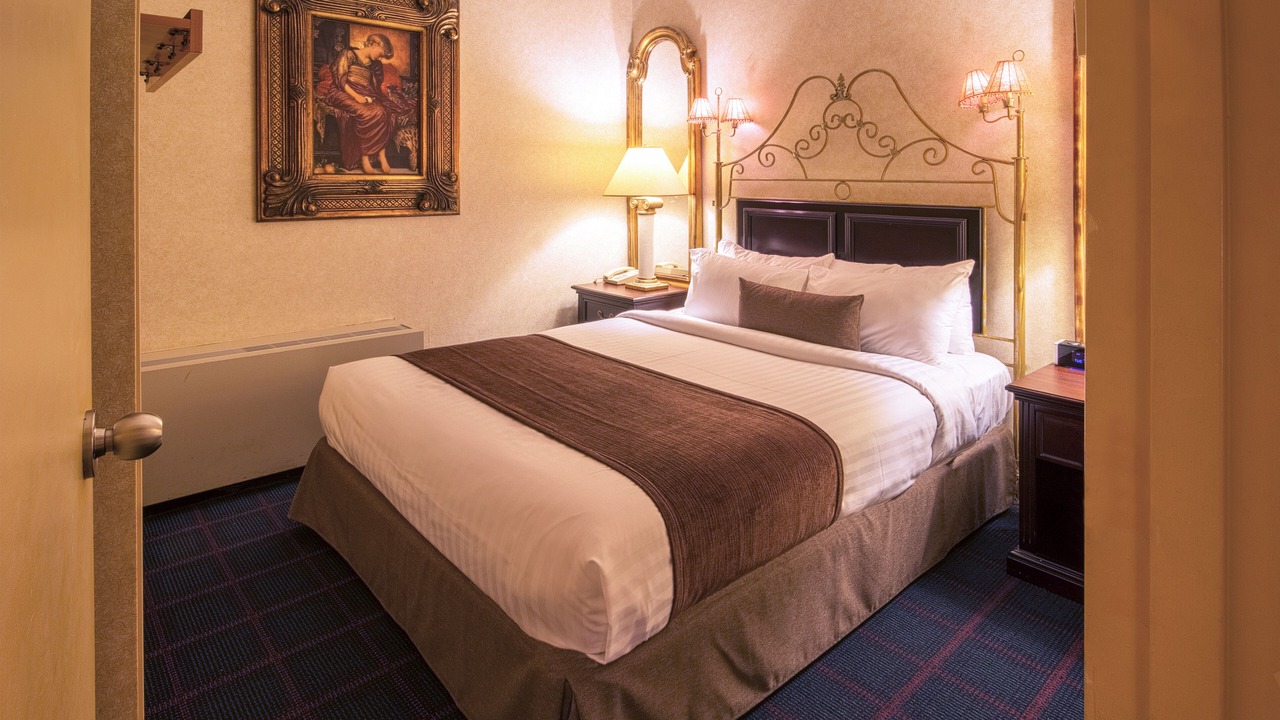 Photo of Bedroom in Saint Louis