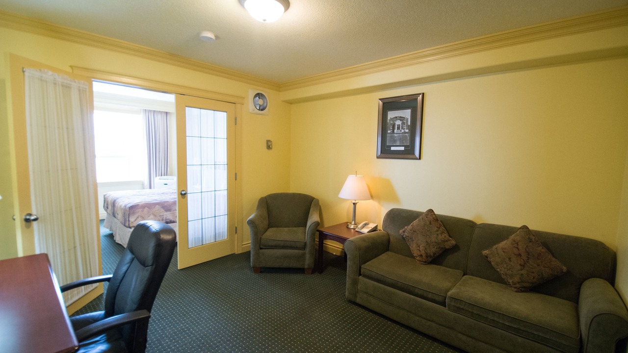 Photo of Livingroom in Peace River