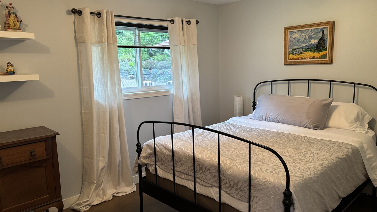 Photo of Bedroom in Shawnigan Lake