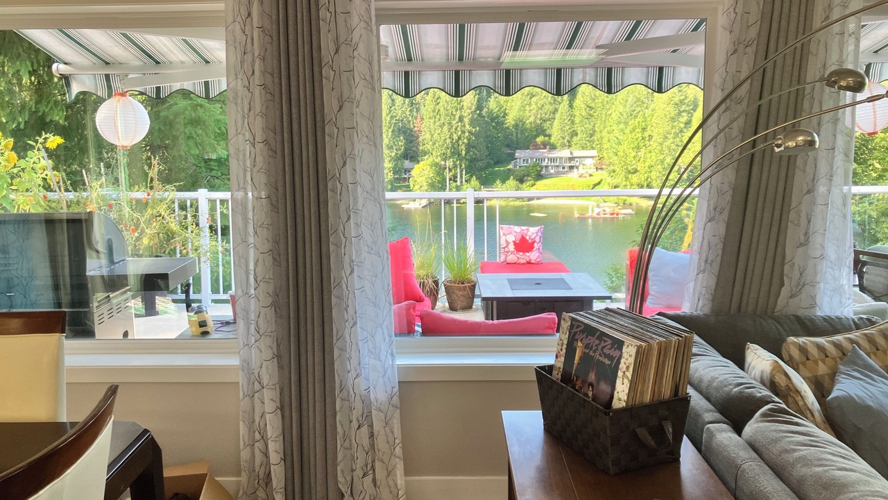 Photo of Livingroom in Shawnigan Lake