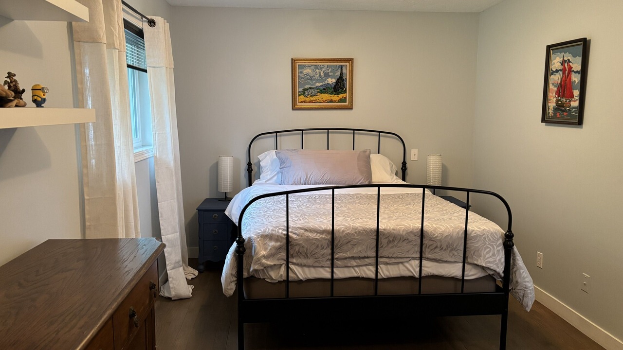Photo of Bedroom in Shawnigan Lake