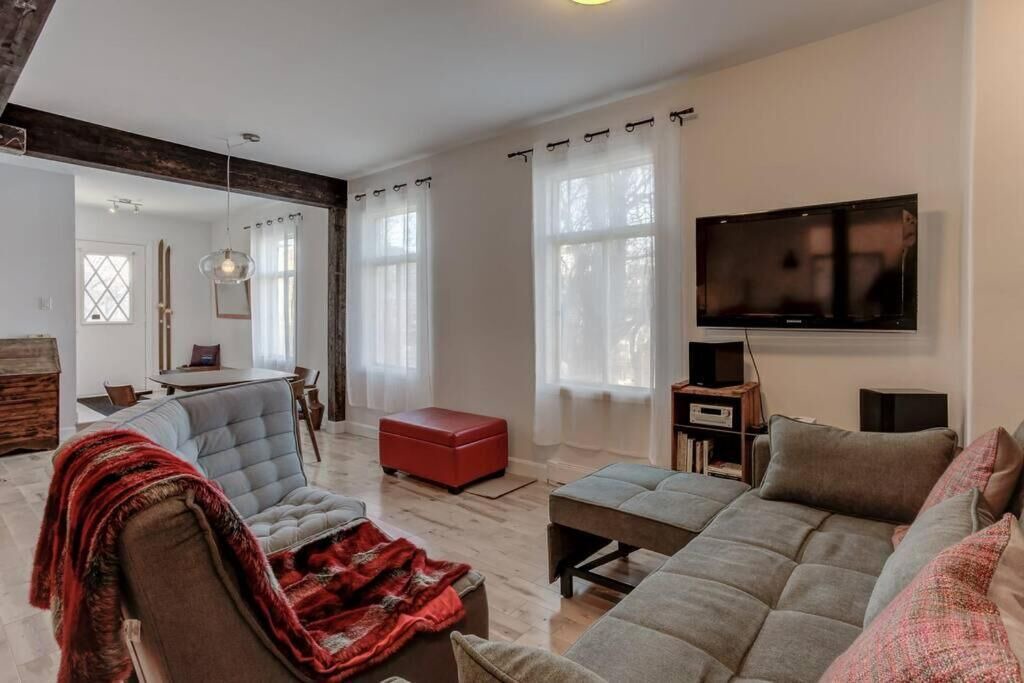 Photo of Livingroom in Vieux-Limoilou