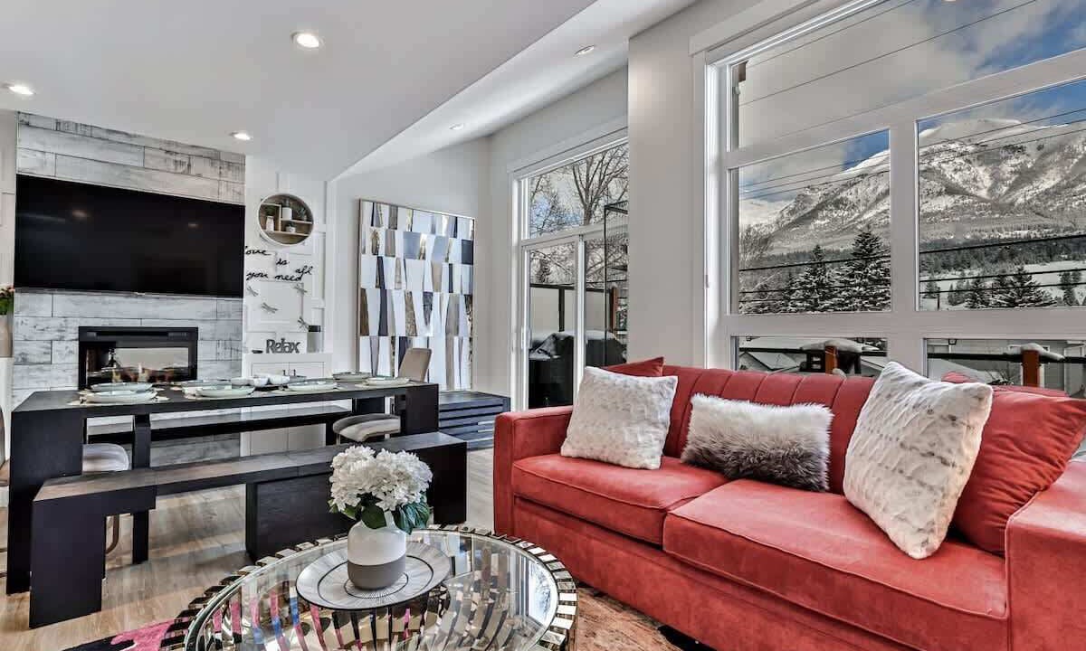 Photo of Livingroom in Teepee Town