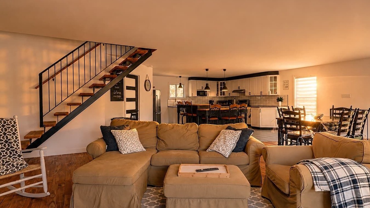 Photo of Livingroom in Dudswell