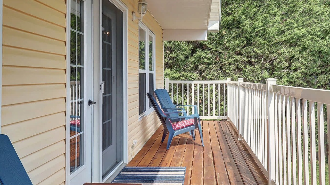 Photo of Patio Balcony in Dudswell