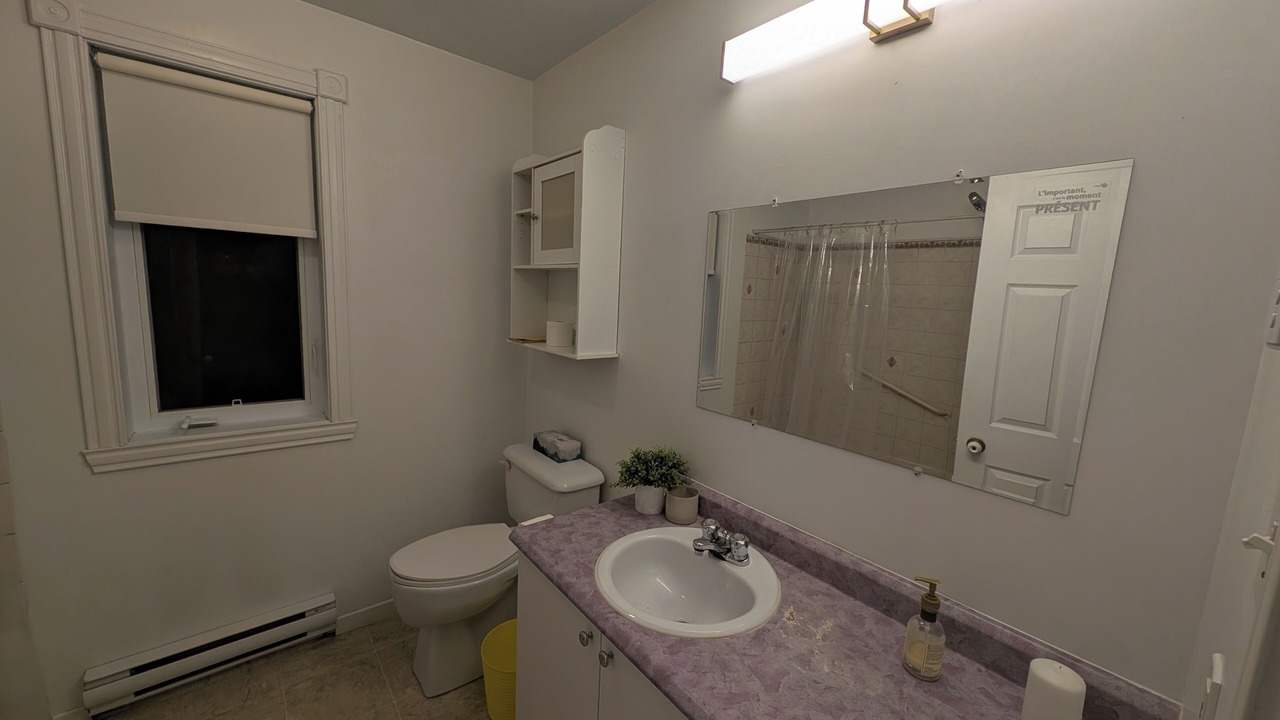 Photo of Bathroom in Ragueneau