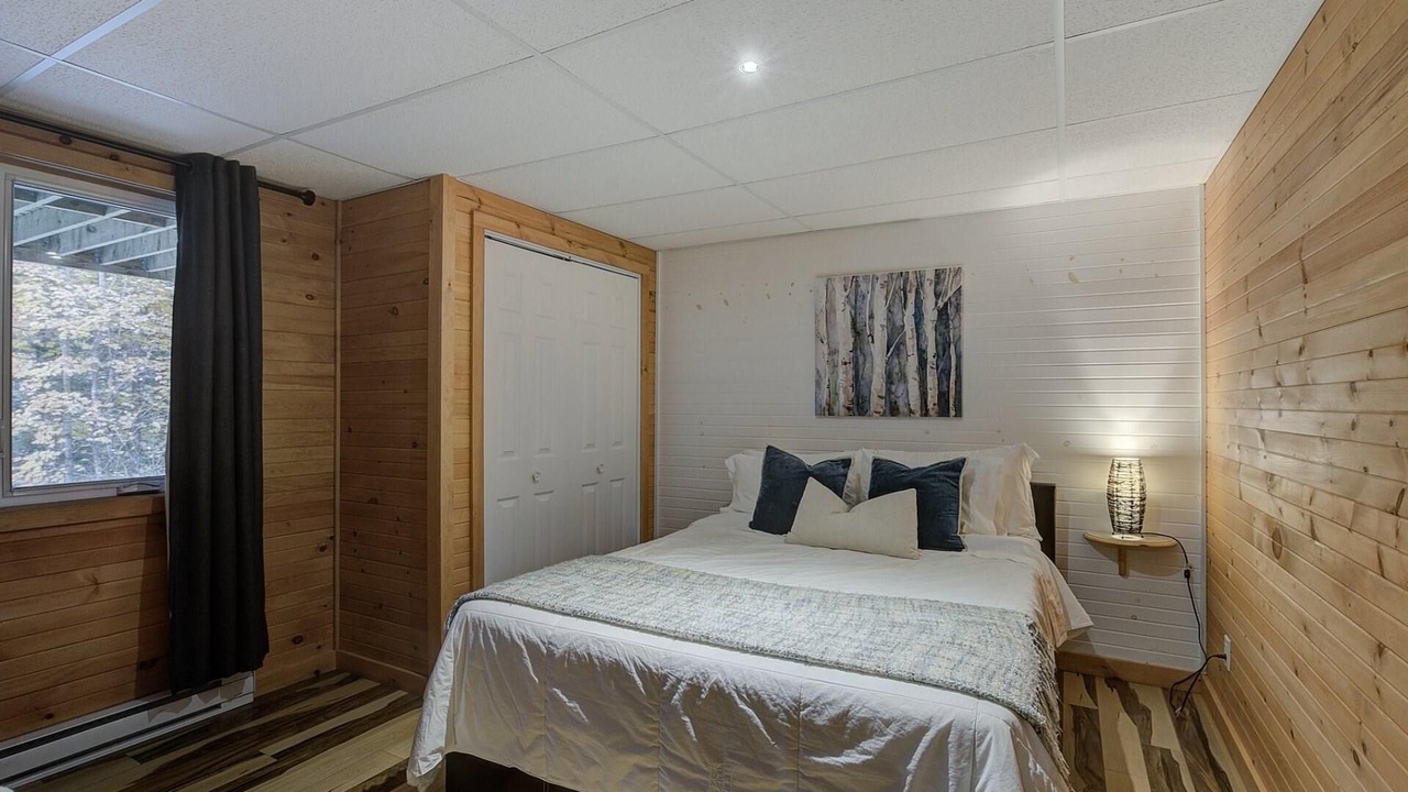 Photo of Bedroom in Montcalm