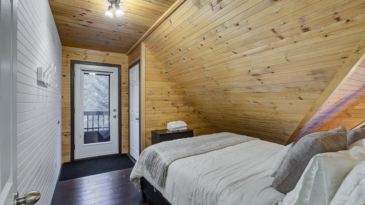 Photo of Bedroom in Montcalm