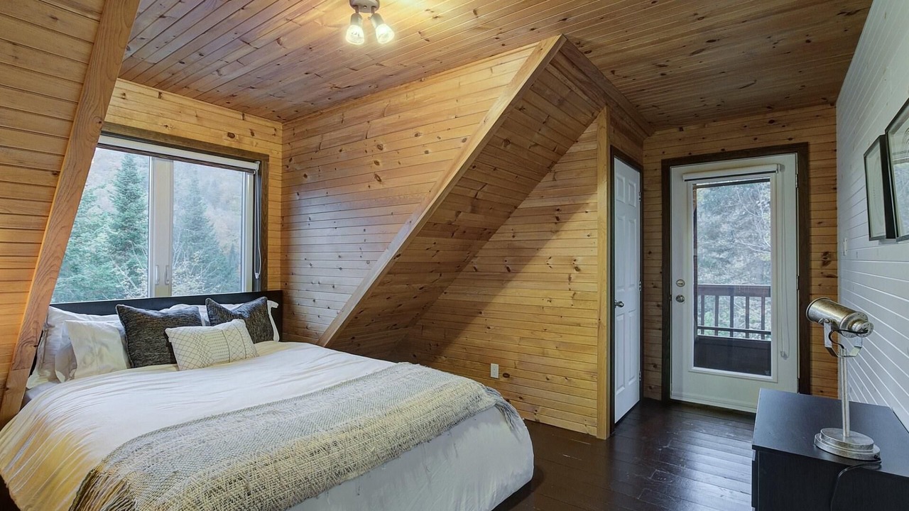 Photo of Bedroom in Montcalm