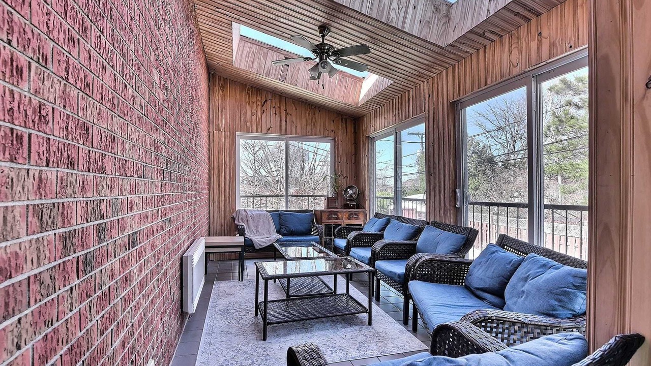 Photo of Livingroom in Laval