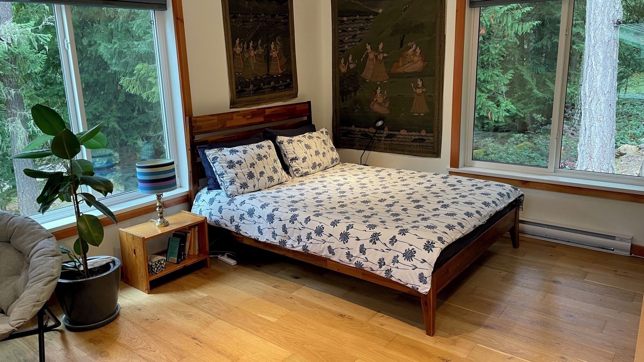 Photo of Bedroom in Salt Spring Island
